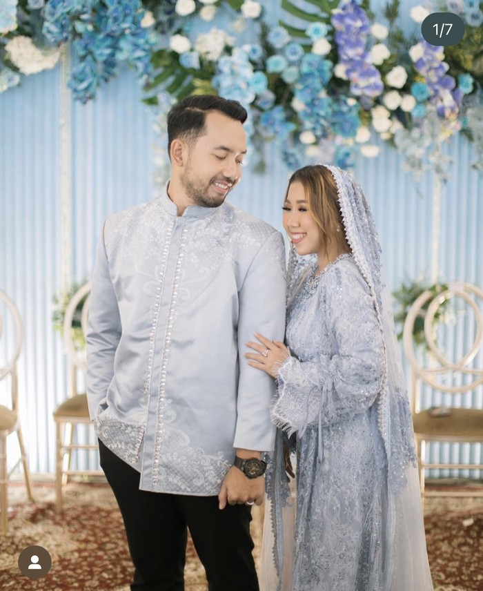 Kiki Saputri Kiki Saputri saat pengajian dan siraman.