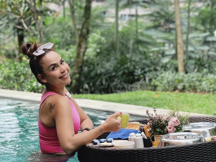 Makin Langsing Usai Diet! Ini Keseruan Melaney Ricardo Saat Kulineran