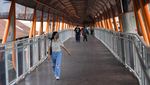Menjajal Skywalk Kebayoran Lama