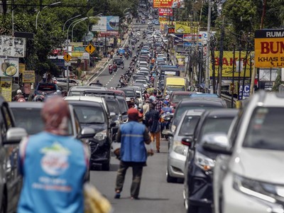Cegah Macet Abadi, Puncak Berlakukan One Way Arah Jakarta