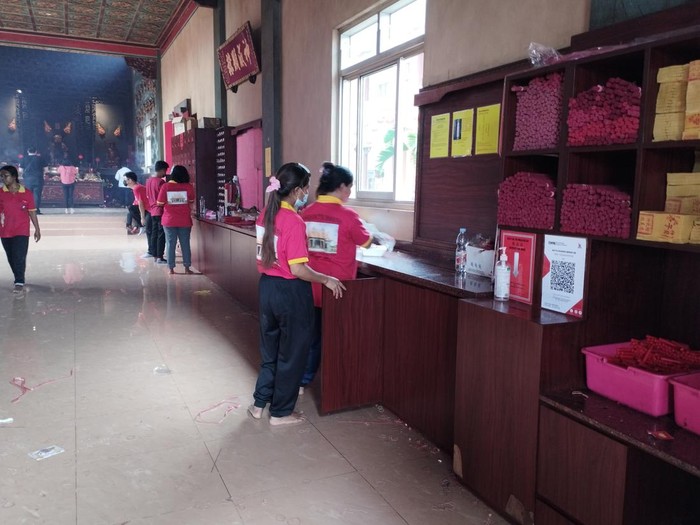 Perayaan Imlek di Vihara Satya Dharma, Benoa, Denpasar, Bali, Minggu (22/1/2023).