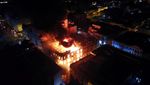 Protes Meluas, Bangunan Bersejarah di Peru Hangus Terbakar