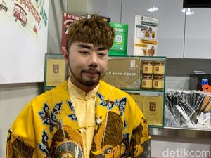 Lelah Ditanya Kapan Menikah, Roy Kiyoshi Pilih Fokus Kerja