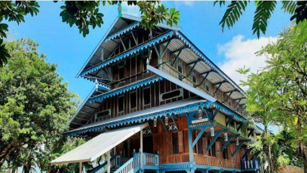 Rumah Adat Banua Tada Sulawesi Tenggara