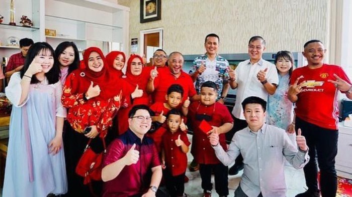 Wagub Ijeck saat mengunjungi rumah Johny Tanoto