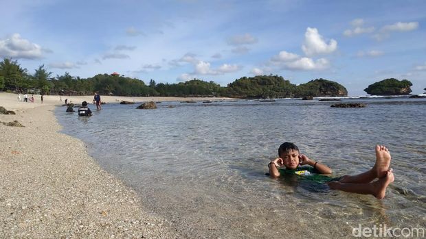 wisata pantai pacitan