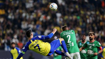 Debut Ronaldo di Liga Arab: Antusiasme Fans hingga Aksi Salto