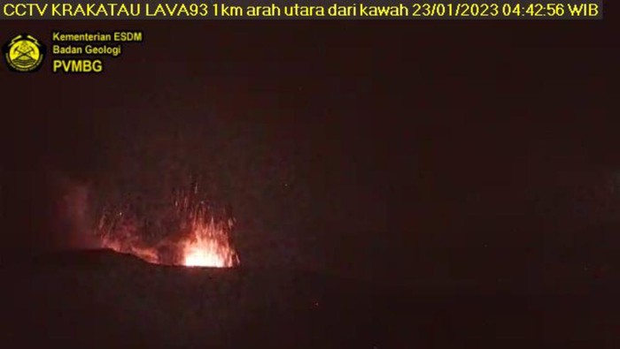 Erupsi Gunung Anak Krakatau, Senin (23/1/2022) pukul 04.45
