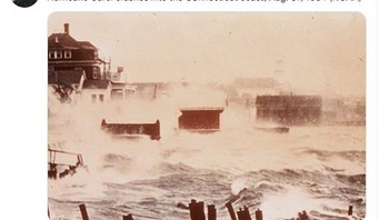 Badai Carol menabrak pantai Connecticut, 31 Agustus 1954 Foto: Twitter/OldWeatherPics