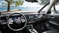 Menariknya versi facelift dari Honda Jazz ini justru dititikberatkan pada sektor mesin dan penyaluran tenaganya. Honda menghadirkan generasi terbaru dari e:HEV ke mobil ini. Foto: dok. Honda Europe