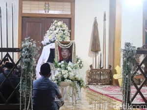 Jenazah M Prakosa Dubes RI di Italia Tiba di Rumah Duka Bantul