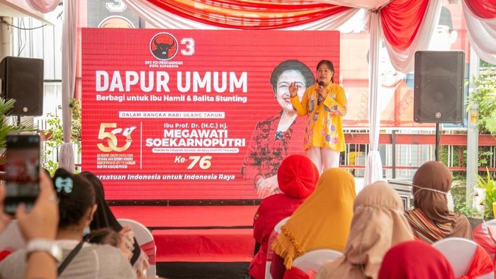 Kader PDIP Surabaya Gelar Dapur Umum di 32 Titik