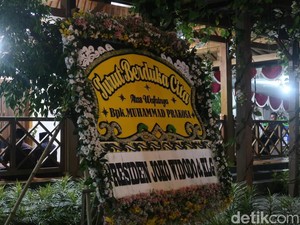 Suasana Rumah Duka Dubes Prakosa Bantul, Ada Karangan Bunga Jokowi-Megawati