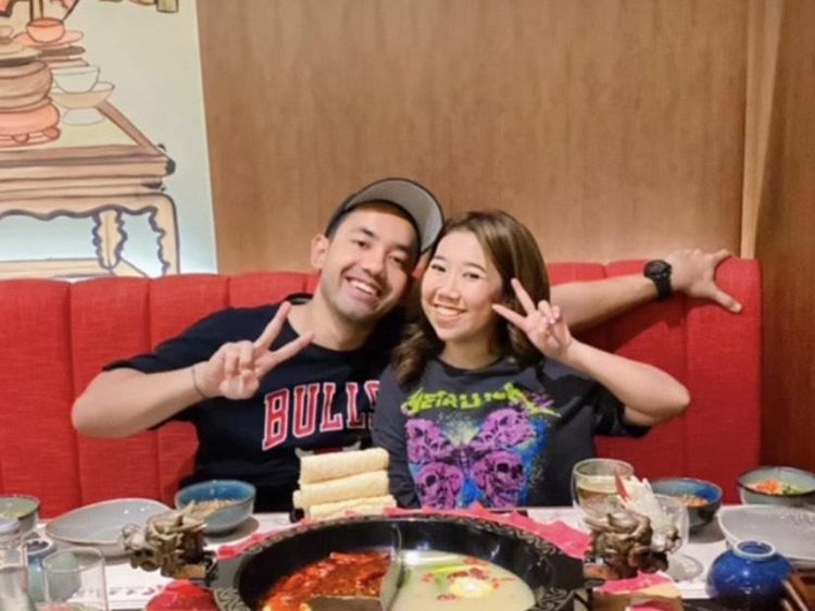 Momen Romantis Kiky Saputri Kulineran Bareng Muhammad Khairi