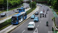 Jalanan yang lengang bertepatan dengan cuti bersama tahun baru Imlek. 