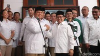 Peresmian itu disimbolkan dengan gunting pita yang dilakukan kedua ketum partai.