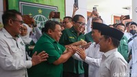 Selain Prabowo dan Cak Imin, sejumlah petinggi kedua partai juga hadir. Terlihat Wakil Ketua Umum (Waketum) Gerindra Habiburokhman, Waketum Gerindra Sugiono, Waketum Gerindra Fadli Zon, Waketum Gerindra Budisatrio Djiwandono, hingga Ketua DPD Gerindra DKI Jakarta Ahmad Riza Patria.