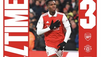 Tiga poin besar, tulis Arsenal di Twitter merayakan kemenangan mereka atas Manchester United. Foto: Twitter