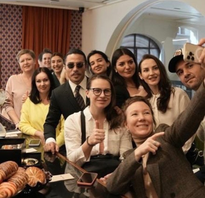 Mewah! Ada Pastry hingga Kopi Berlapis Emas di Kafe Milik Salt Bae