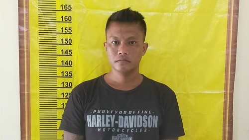 Pelaku pemalakan laundry di Jalan Ahmad Yani Utara, Banjar Dadakan, Kelurahan Peguyangan, Kecamatan Denpasar Utara. Kota Denpasar, Bali.