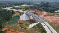 Tol Pekanbaru - Padang (Seksi Bangkinang - Pangkalan) dengan panjang 24,7 km. Saat ini, progres konstruksinya sudah mencapai 73%. Jalan Tol Bangkinang - Pangkalan juga akan dilengkapi dengan 1 (satu) simpang susun dan 1 ramp on/off. Adapun rencana kecepatan 5 (lima) jalan tol ini berkisar 80 - 100 km/jam, dengan jumlah lajur 2x2.