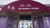 Penembakan massal terjadi di studio dansa saat perayaan Tahun Baru Imlek komunitas Monterey yang didominasi orang Asia. (AP Photo/Damian Dovarganes)