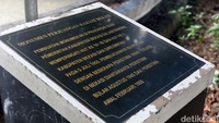 Monumen ini diresmikan pada 1955 untuk mengenang 2 sejarah besar di Bekasi, yaitu peristiwa bulan Agustus 1945 dan peristiwa awal Februari 1950. 