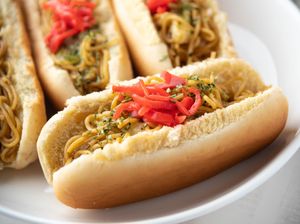 Resep Yakisoba Pan, Hot Dog ala Jepang yang Gurih Mengenyangkan