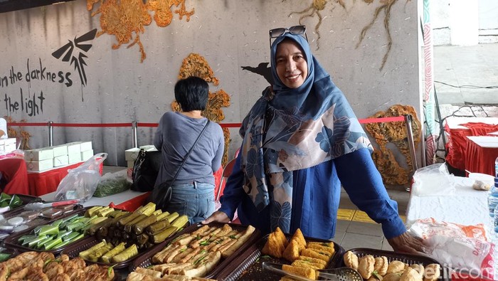 Ros, Pedagang di kawasan Dukuh Atas, Jakpus (Tiara/detikcom)