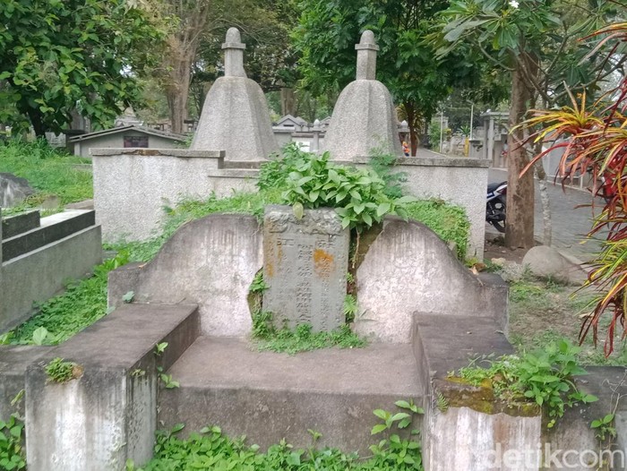 Salah satu makam di kompleks Bong Cino Bareng Lor, Kecamatan Klaten Utara, Klaten, Senin (23/1/2023).
