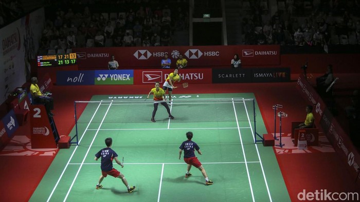 Ana/Tiwi Tersingkir Lebih Awal Usai Kalah Dramatis Pasangan ganda putri Febriana Dwipuji Kusuma/Amalia Cahaya Pratiwi tersingkir dini dari Indonesia Masters 2023 di Istira Senaya, Jakarta, Selasa (24/1/2024) Mereka kalah secara dramatis saat melawan Li Wen Mei/Liu Xuan Xuan.