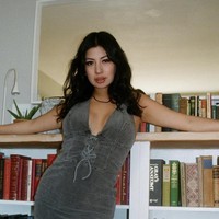 Wanita 29 tahun itu bahkan menuruti segala aturan di sekte tersebut termasuk menjadi selibat atau pilihan untuk tidak menikah untuk mengabdikan diri di agama. Foto: dok. Instagram/@camistrella