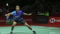 Di gim kedua Adinata tak terbendung hingga unggul 7 poin secara berturut-turut atas lawannya. Kesalahan Manjunath saat berusaha melakukan netting berhasil membuat tunggal putra Indonesia unggul lebih jauh.