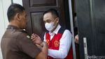 Ekspresi Ricky Rizal Saat Bacakan Pleidoi
