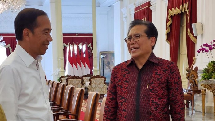 Fadjroel Rachman menemui Presiden Jokowi. (dok. Fadjroel).