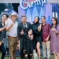 Pesta ulang tahun Gempi berlangsung meriah dan ramai dihadiri oleh anggota keluarga dan para kerabat. Terlihat Roy Marten pun ikut hadir di acara ulang tahun cucu tercintanya. Foto: Instagram/@gisel_la