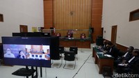 Seperti diketahui, terdakwa Henry Surya divonis lepas dalam kasus dugaan penipuan dan penggelapan dana Koperasi Simpan Pinjam (KSP) Indosurya.