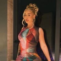 Dalam wawancara bersama Variety, Iggy Azalea mengaku jika dulu ia tak mengetahui apa itu OnlyFans.Sejujurnya, aku tak pernah tahu jika OnlyFans bisa menjadi tempat di mana aku sangat kreatif. Jadi aku tak pernah berpikiran untuk berkolaborasi dengan mereka untuk proyek terbesarku saat ini, ungkapnya.Foto: dok. Instagram/@thenewclassic