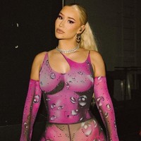 Ia kerap tampil dengan pakaian ketat yang mengikuti lekuk tubuh. Foto: dok. Instagram/@thenewclassic