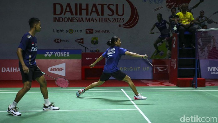 Kualifikasi Indonesia Masters 2023 digelar di Istora Senayan Jakarta. Ganda campuran Indonesia Jafar Hidayatullah/Aisyah Salsabila sukses mengalahkan pasangan India.