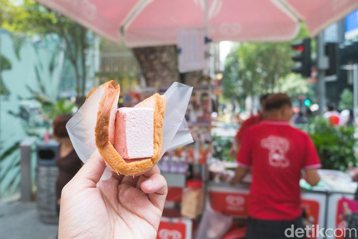Jajanan Wajib Jika ke Singapura, Ngemil Es Krim Uncle di Orchard Jajanan Wajib Jika ke Singapura, Ngemil Es Krim Uncle di Orchard