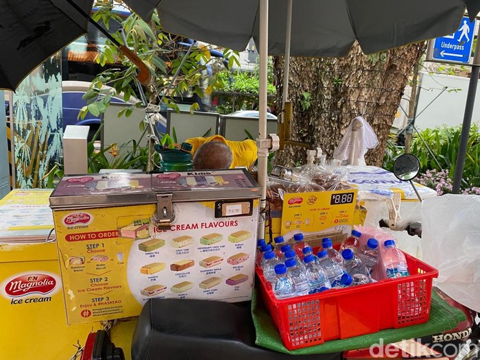 Jajanan Wajib Jika ke Singapura, Ngemil Es Krim Uncle di Orchard Jajanan Wajib Jika ke Singapura, Ngemil Es Krim Uncle di Orchard