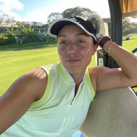 Terrence atau Terry Pegula sendiri mengumpulkan kekayaan dari perusahaan bisnis minyak dan gas, East Resources. Usaha tersebut dibangun sejak 1983 setelah ayah lima anak itu meminjam uang dari teman dan keluarga yang untungnya membuahkan hasil.  Foto: Instagram @jpegula