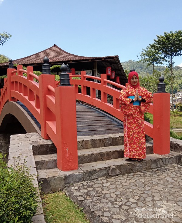 Jembatan ikonik khas Jepang