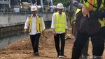 Momen Jokowi Tinjau Sodetan Ciliwung yang Mandek 6 Tahun