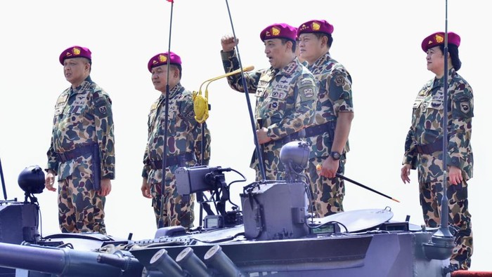 Kapolri Jenderal Listyo Sigit jadi warga kehormatan Korps Marinir