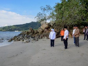 Gubernur Khofifah Dorong Trenggalek Optimalkan Pesona Alam Pantai Selatan