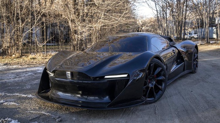 Lihat Lagi Wujud Mobil Sport Pertama Buatan Taliban A first Afghan made sports car is seen outside the Entop car studio in Kabul, Afghanistan, Friday, Jan. 13, 2023. (AP Photo/Ebrahim Noroozi)