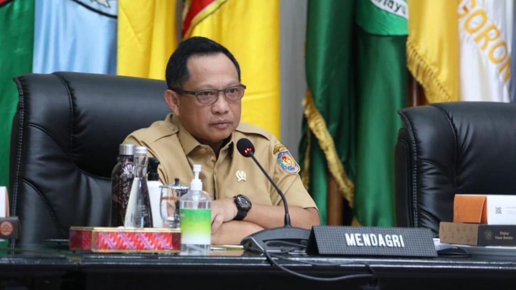 Tito Perintahkan Irjen Kemendagri Panggil Sekda Riau SF Hariyanto
