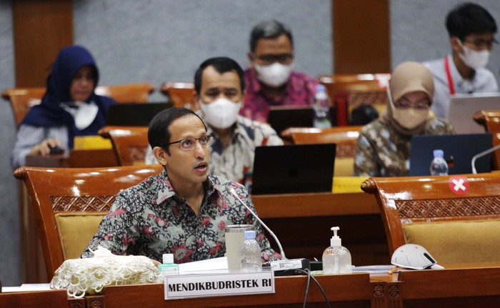 Komisi X DPR menggelar Rapat Kerja dengan Menteri Pendidikan, Kebudayaan, Riset dan Teknologi (Mendikbudristek) Nadiem Makarim di Kompleks Parlemen, Senayan, Jakarta, Selasa (24 Januari 2023). Dalam raker tersebut dipimpin langsung oleh Wakil Ketua Komisi X DPR Dede Yusuf membahas Evaluasi  program kerja dan anggaran 2022 dan Persiapan Pelaksanaan Program Kerja 2023.